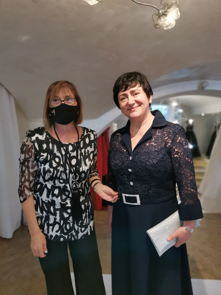 Rosalba-Gabrielli-atelier-sartoria-sposa-cerimonia-mamma-tessuto-come-scegliere-su-misura-esclusiva-abito-sartoriale5