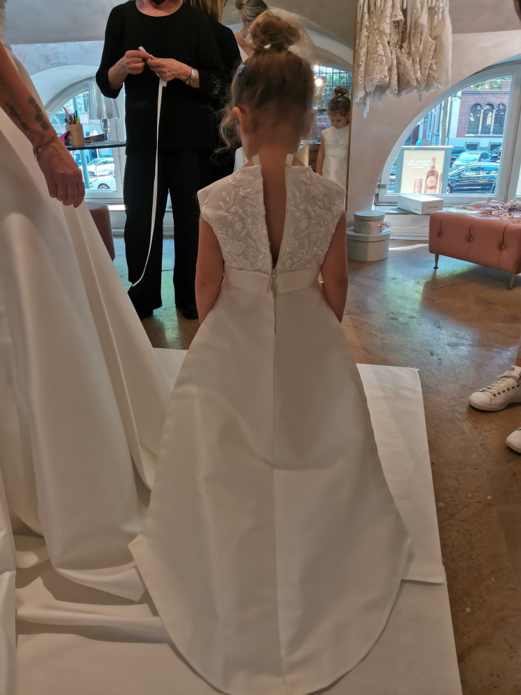 rosalba-gabrielli-sposa-torino-cerimonia-atelier-sartoria-abito-su-misura-come-vestirsi-figlio-figlia-cerimonia